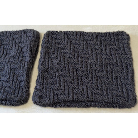 West Elm Lutz & Patmos 20"x20" Pillow Covers Cable Knit Dark Gray Set of 2 - Picture 5 of 10